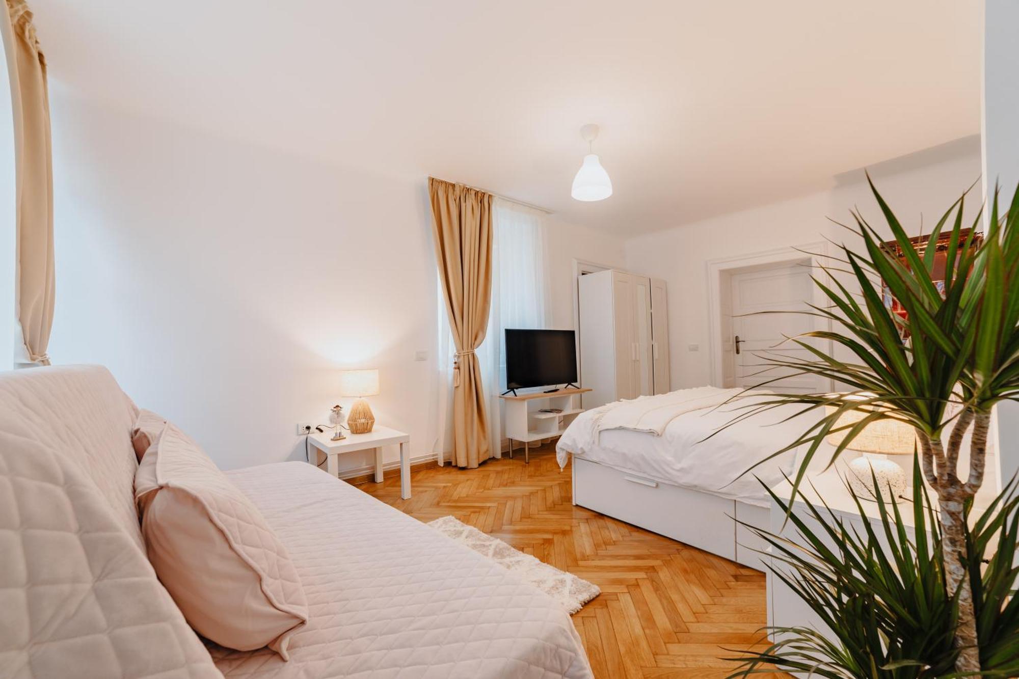 Albert Residence With Complimentary Parking Brașov Exterior foto